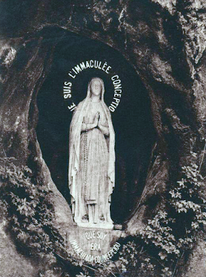 露德圣母像图片